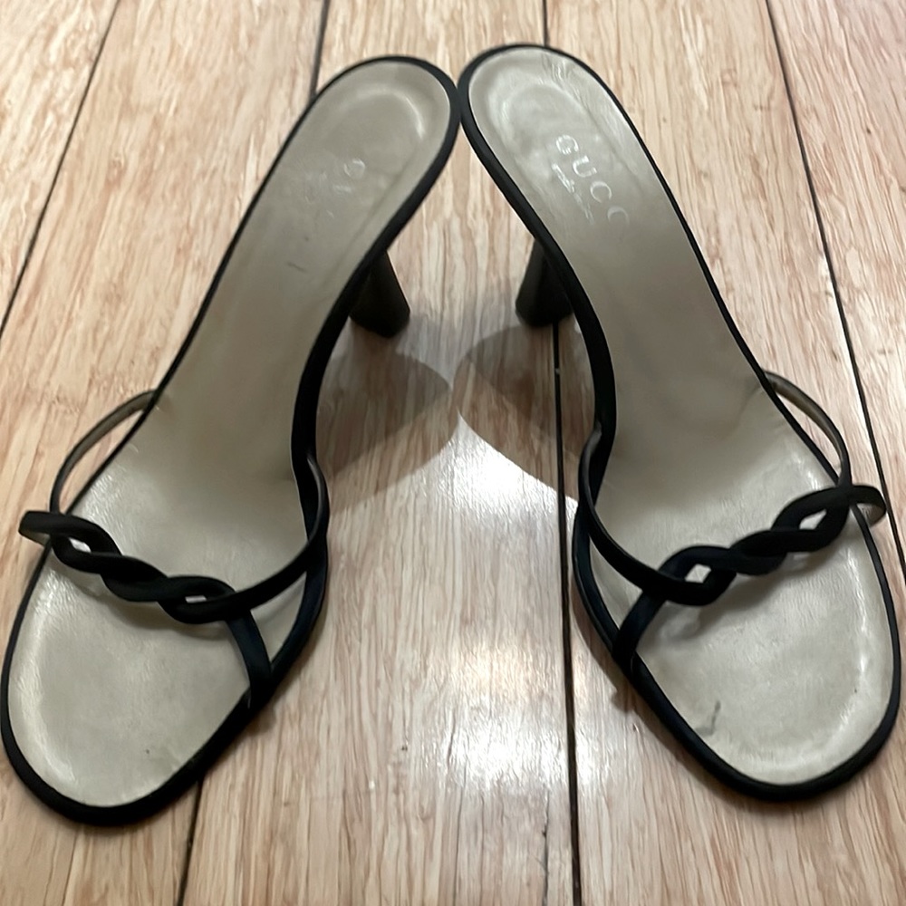 Vintage 90’s Gucci Kitten Heels